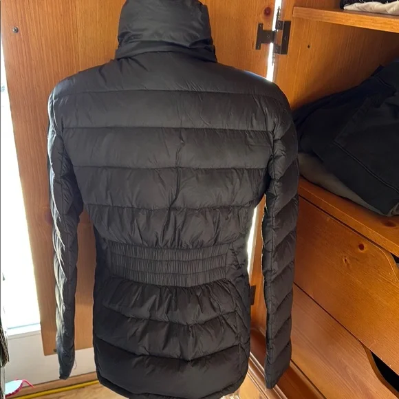 Michael Kors Black Quilted Puffer Jacket with Gold Zipper - Picture 4 of 8